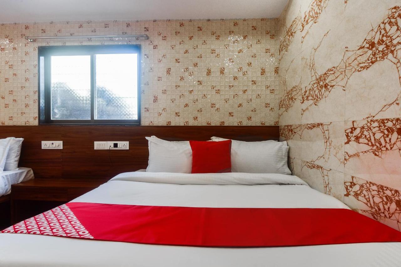 Oyo 63295 T Junction Residency Hotel Bombay Eksteriør billede