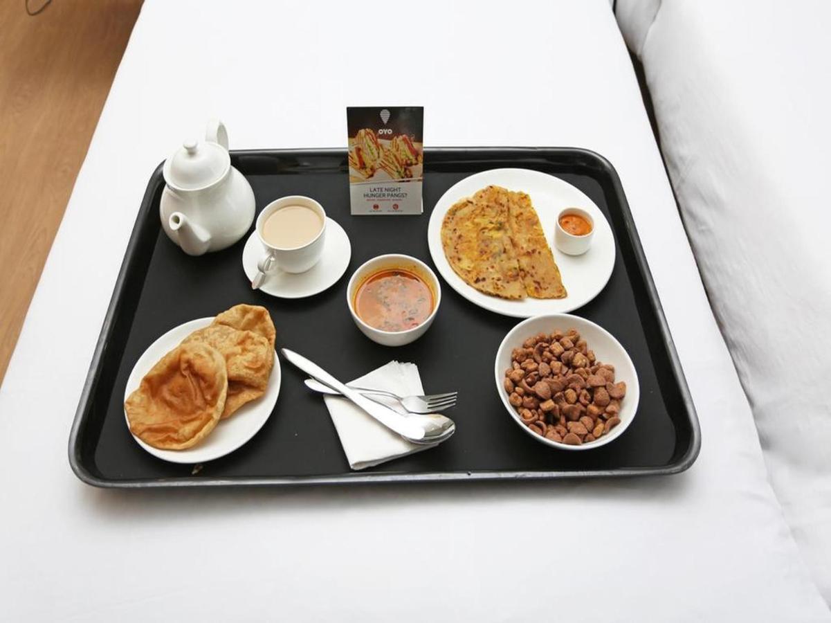 Oyo 63295 T Junction Residency Hotel Bombay Eksteriør billede